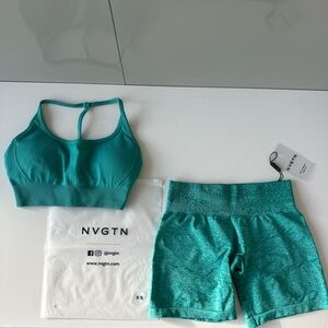 NVGTN Turquoise Digital Seamless Shorts & Turquoise Wander Seamless Bra